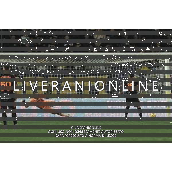 Frosinone vs Roma - Campionato Serie A TIM - 25 giornata - Stadio B.Stirpe - Frosinone 18-02-2024 nella foto Rigore Paredes foto federico gaetano-ag aldo liverani sas