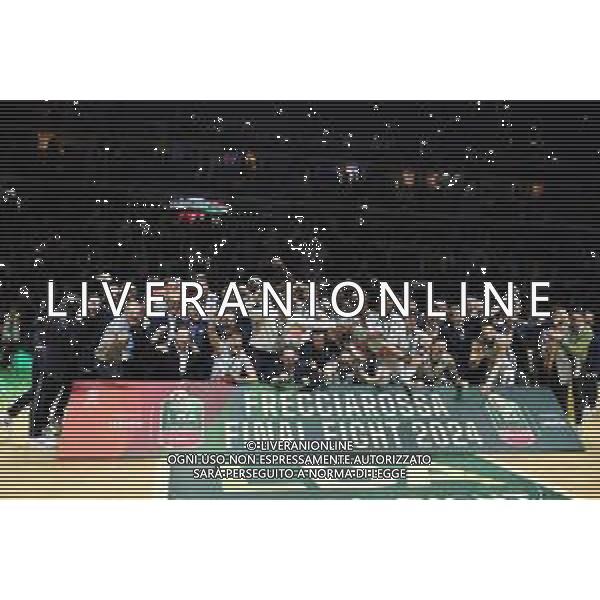 Torino 18.02.2024 Inalpi Arena EA7 Emporio Armani Milano vs Generazione Vincente Napoli Basket Final Eight Coppa Italia 2024 Finale Nella foto: Il napoli vince la coppa italia di basket ©Viganti/AGENZIA ALDO LIVERANI SAS
