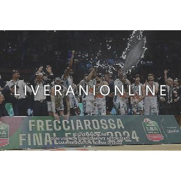 Torino 18.02.2024 Inalpi Arena EA7 Emporio Armani Milano vs Generazione Vincente Napoli Basket Final Eight Coppa Italia 2024 Finale Nella foto: festa napoli per la vittoira della coppa italia ©Viganti/AGENZIA ALDO LIVERANI SAS