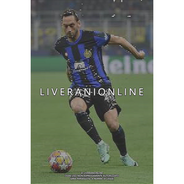 Inter vs Atletico Madrid nella foto Hakan Calhanoglu (Inter) Milano 20-02-2024 Stadio Giuseppe Meazza - San Siro UEFA Champions League - ottavi di finale gara di andata foto Roberto Garavaglia/Agenzia Aldo Liverani sas