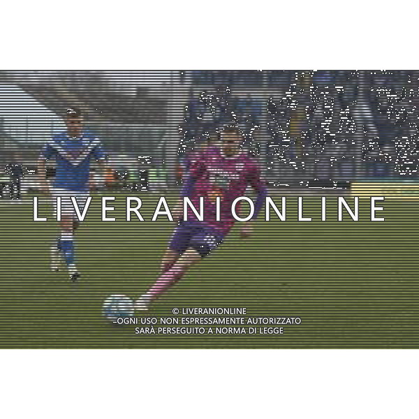 Riccardo Fiamozzi of AC Reggiana play the ball during Brescia FC vs AC Reggiana, 26° Serie BKT 2023-24 game at Mario Rigamonti stadium in Brescia, Italy, on February 24, 2024. (Photo by Davide Casentini) /AGENZIA ALDO LIVERANI SAS -BRESCIA - REGGIANA 26a Giornata Campionato Calcio Serie BKT 24.02.2024.