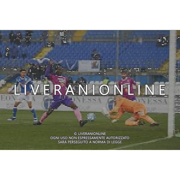 Michele Avella of Brescia FC makes a save on Cedric Gondo of AC Reggiana during Brescia FC vs AC Reggiana, 26° Serie BKT 2023-24 game at Mario Rigamonti stadium in Brescia, Italy, on February 24, 2024. (Photo by Davide Casentini) /AGENZIA ALDO LIVERANI SAS -BRESCIA - REGGIANA 26a Giornata Campionato Calcio Serie BKT 24.02.2024.