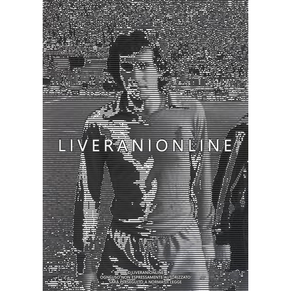 NEG-RETROSPETTIVA FRANCESCO GUIDOLIN CALCIATORE NELLA FOTO FRANCESCO GUIDOLIN CON LA MAGLIA DELLA PISTOIESE CALCIO ANNO 1979-80 AG ALDO LIVERANI SAS