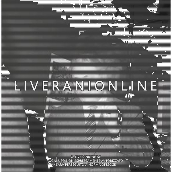 NEG-RETROSPETTIVA GIANNI BRERA GIORNALISTA E SCRITTORE NELLA FOTO GIANNI BRERA A MILANO ALLA PRESENTAZIONE DI UN MOSTRA NELL\'ANNO 1973 AG ALDO LIVERANI SAS
