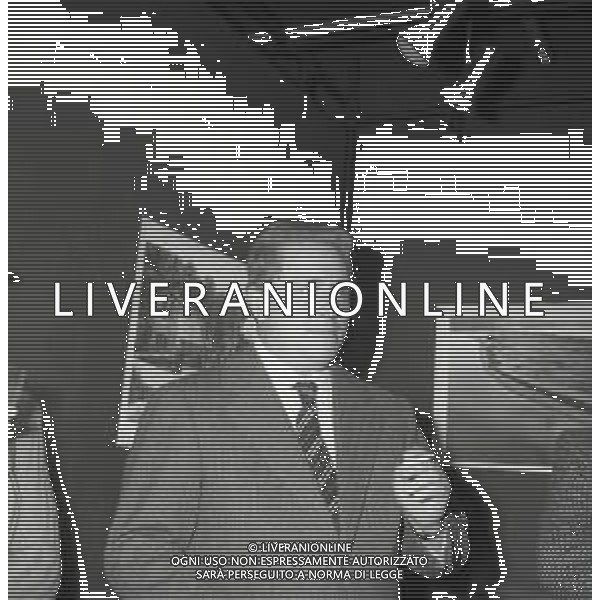 NEG-RETROSPETTIVA GIANNI BRERA GIORNALISTA E SCRITTORE NELLA FOTO GIANNI BRERA A MILANO ALLA PRESENTAZIONE DI UN MOSTRA NELL\'ANNO 1973 AG ALDO LIVERANI SAS