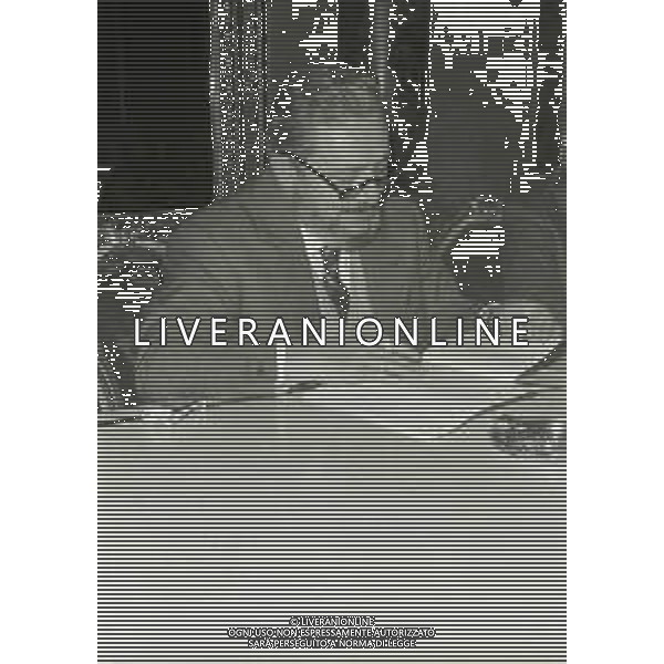 NEG-RETROSPETTIVA GIANNI BRERA GIORNALISTA E SCRITTORE NELLA FOTO GIANNI BRERA A MILANO AL CIRCOLO DELLA STAMPA CON MARIO SOLDATI NELL\'ANNO 1974 AG ALDO LIVERANI SAS 