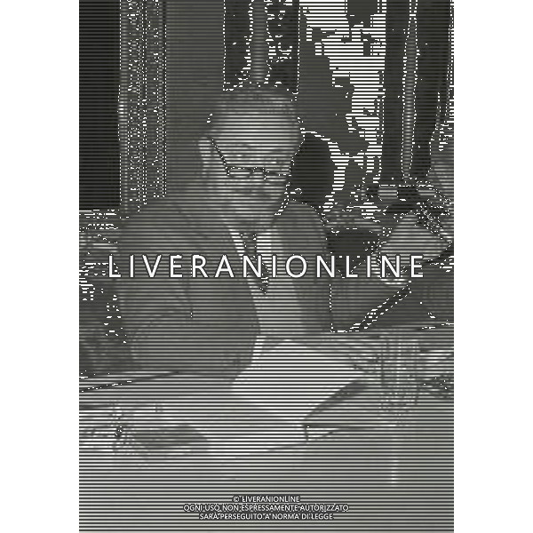 NEG-RETROSPETTIVA GIANNI BRERA GIORNALISTA E SCRITTORE NELLA FOTO GIANNI BRERA A MILANO AL CIRCOLO DELLA STAMPA CON MARIO SOLDATI NELL\'ANNO 1974 AG ALDO LIVERANI SAS 