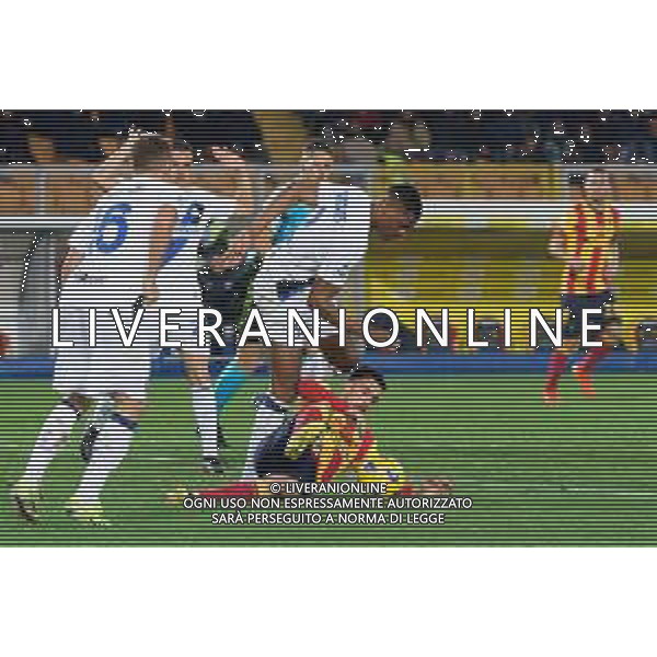 TVEM Nicola Sansone of US Lecce in action against Denzel Dumfries of FC Inter during the Italian soccer Serie A match Lecce vs Inter on February 25, 2024 at Via del Mare Stadium in Lecce, Italy. Photo by Emmanuele Mastrodonato/agenzia Liverani