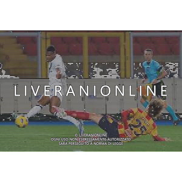 TVEM Denzel Dumfries of FC Inter in action against Antonino Gallo of US Lecce during the Italian soccer Serie A match Lecce vs Inter on February 25, 2024 at Via del Mare Stadium in Lecce, Italy. Photo by Emmanuele Mastrodonato/agenzia Liverani