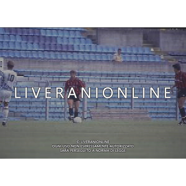 DIAP-RETROSPETTIVA DAN PETRESCU CALCIATORE NELLA FOTO DAN PETRESCU CON LA MAGLIA DEL FOGGIA CALCIO NELL\'ANNO 1991-1992 AG ALDO LIVERANI SAS