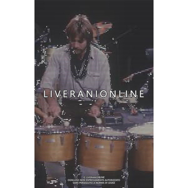 DIAP-RETROSPETTIVA TONY ESPOSITO MUSICISTA-PERCUSSIONISTA E CANTAUTORE NELLA FOTO TONY ESPOSITO NELL\'ANNO 1985 AG ALDO LIVERANI SAS