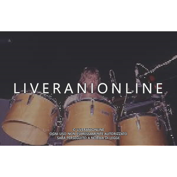 DIAP-RETROSPETTIVA TONY ESPOSITO MUSICISTA-PERCUSSIONISTA E CANTAUTORE NELLA FOTO TONY ESPOSITO NELL\'ANNO 1985 AG ALDO LIVERANI SAS