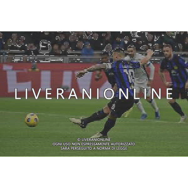 Inter vs Atalanta nella foto il rigore sbagliato da Lautaro Martinez (Inter) poi ribattuto in rete da Federico Dimarco (Inter) per il gol del 3 a 0 Milano 28-02-2024 Stadio Giuseppe Meazza - San Siro Campionato Serie A TIM - recupero della 21a giornata foto Roberto Garavaglia/Agenzia Aldo Liverani sas