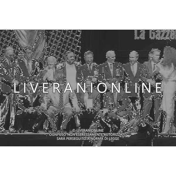 Neg - RETROSPETTIVA LUCIANO PAVAROTTI TENORE IN CONCERTO PER L\'INAUGURAZIONE DEI MONDIALI DI CALCIO FIFA WORLD CUP \'ITALIA \'90\' AL PALATRUSSARDI DI MILANO NELL\'ANNO 1990 NELLA FOTO IL CALCIATORE BRASILIANO PELE\' (pseudonimo di Edson Arantes do Nascimento), DIEGO ARMANDO MARADONA, PAOLO ROSSI E DANIEL PASSARELLA AG ALDO LIVERANI SAS