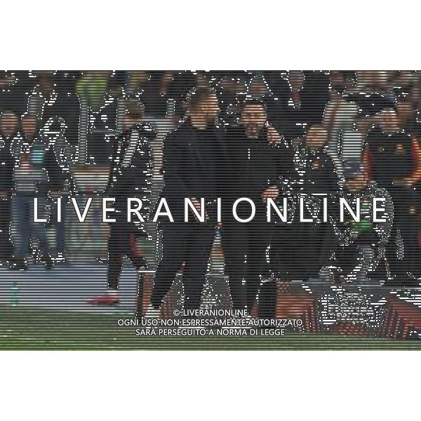 Roma vs Brighton - Europa League ottavi di finale - Gara di andata - Stadio Olimpico - Roma 07-03-2024 nella foto daniele De Rossi e roberto De Zerbi abbraccio finale ©Federico Gaetano/AGENZIA ALDO LIVERANI SAS