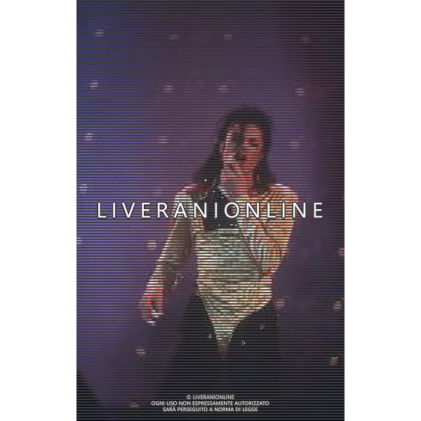 NEG-RETROSPETTIVA MICHAEL JACKSON CANTANTE NELLA FOTO MICHAEL JACKSON IN ITALIA NELL\'ANNO 1990 AG ALDO LIVERANI SAS