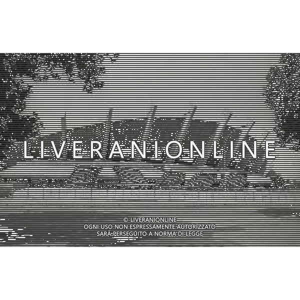 NEG-1988 MILANO IL PALAZZETTO DELLO SPORT IN VIA FEDERICO TESIO E VIA PATROCLO PRIMA DELLA DEMOLIZIONE AG ALDO LIVERANI SAS