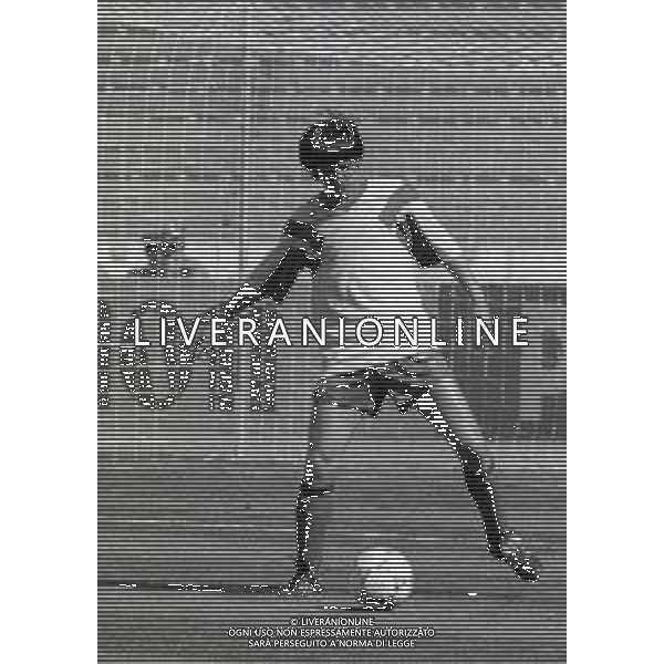 NEG-RETROSPETTIVA MARIO LACATUS CALCIATORE NELLA FOTO MARIO LACATUS CON LA MAGLIA DELLA NAZIONALE ROMANIA AI MONDIALI DI CALCIO ITALIA 90 AG ALDO LIVERANI SAS