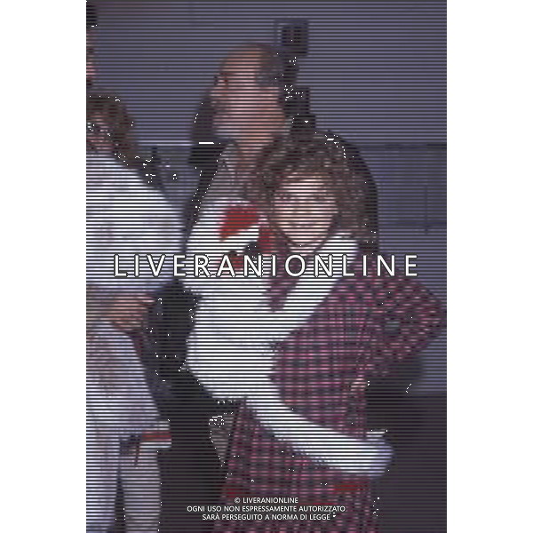 DIAP-RETRSPETTIVA NIKKA COSTA CANTANTE NELLA FOTO NIKKA COSTA CON LA FAMIGLIA A ROMA NELL\'ANNO 1981 FOTO EDGARDO DELLA SCORCIOSA-AG ALDO LIVERANI SAS