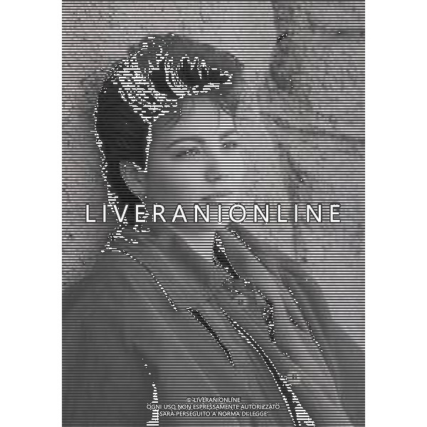 NEG-RETROSPETTIVA DONATELLA MILANI CANTANTE NELLA FOTO DONATELLA MILANI A SANREMO NELL\'ANNO 1983 AG ALDO LIVERANI SAS
