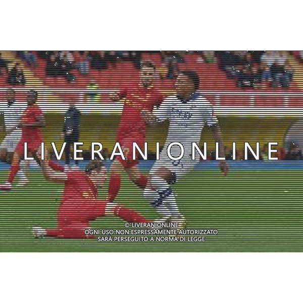 TVEM Michael Folorunsho of Hellas Verona in action against Federico Baschirotto of US Lecce during the Italian soccer Serie A match Lecce vs Hellas Verona on March 10, 2024 at Via del Mare Stadium in Lecce, Italy. Photo Emmanuele Mastrodonato/agenzia Liverani/AGENZIA ALDO LIVERANI SAS