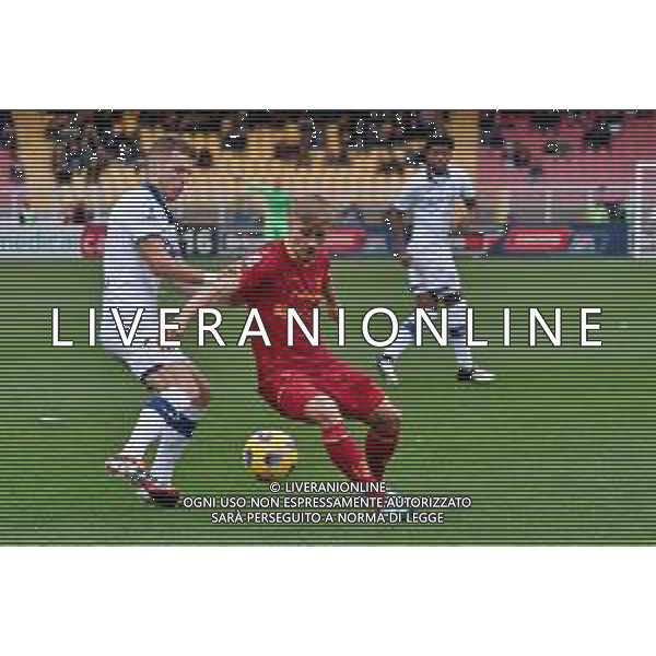 TVEM Pontus Almqvist of US Lecce in action against Darko Lazovic of Hellas Verona during the Italian soccer Serie A match Lecce vs Hellas Verona on March 10, 2024 at Via del Mare Stadium in Lecce, Italy. Photo Emmanuele Mastrodonato/agenzia Liverani/AGENZIA ALDO LIVERANI SAS