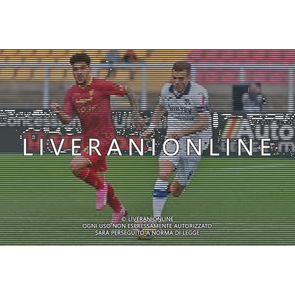 TVEM Darko Lazovic of Hellas Verona in action against Valentin Gendrey of US Lecce during the Italian soccer Serie A match Lecce vs Hellas Verona on March 10, 2024 at Via del Mare Stadium in Lecce, Italy. Photo Emmanuele Mastrodonato/agenzia Liverani/AGENZIA ALDO LIVERANI SAS