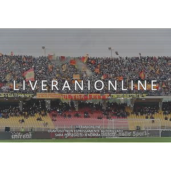 TVEM Supporters of US Lecce during the Italian soccer Serie A match Lecce vs Hellas Verona on March 10, 2024 at Via del Mare Stadium in Lecce, Italy. Photo Emmanuele Mastrodonato/agenzia Liverani/AGENZIA ALDO LIVERANI SAS