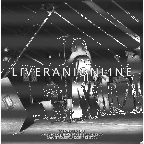 NEG-RETROSPETTIVA MINA MAZZINI CANTANTE NELLA FOTO MINA MAZZINI CANTA ALLA BUSSOLA DI VIAREGGIO NELL\'ANNO 1978 AG ALDO LIVERANI SAS
