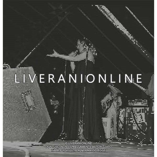 NEG-RETROSPETTIVA MINA MAZZINI CANTANTE NELLA FOTO MINA MAZZINI CANTA ALLA BUSSOLA DI VIAREGGIO NELL\'ANNO 1978 AG ALDO LIVERANI SAS