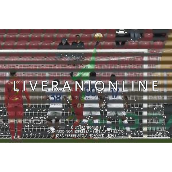 TVEM Lorenzo Montipò of Hellas Verona during the Italian soccer Serie A match Lecce vs Hellas Verona on March 10, 2024 at Via del Mare Stadium in Lecce, Italy. Photo Emmanuele Mastrodonato/agenzia Liverani/AGENZIA ALDO LIVERANI SAS
