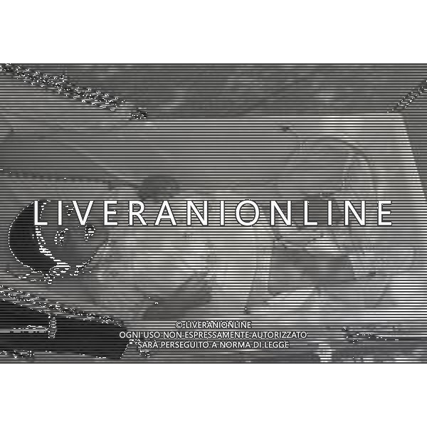 NEG- RETROSPETTIVA MINA MAZZINI CANTANTE NELLA FOTO LA FIGLIA DI MINA MAZZINA BENEDETTA MAZZINI NELLA CARROZZINA NELL\'ANNO 1972 AG ALDO LIVERANI SAS