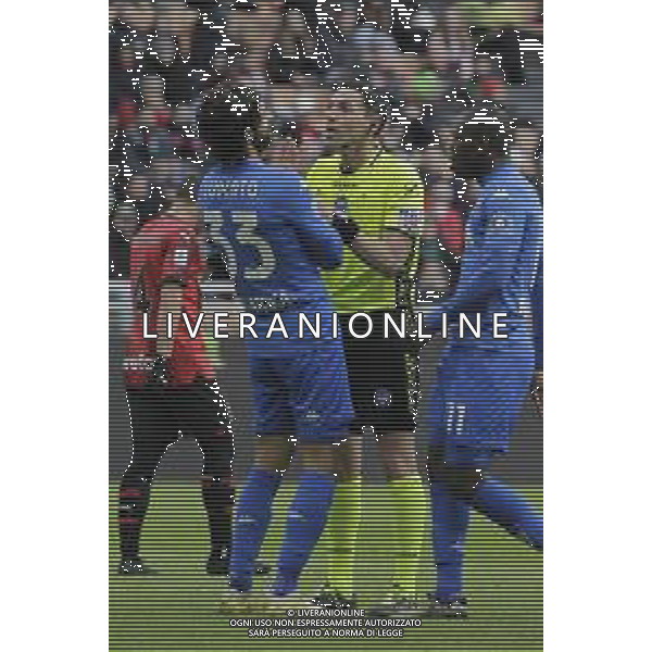 ARBITRO JUAN LUCA SACCHI CON SEBASTIANO LUPERTO -MILAN - EMPOLI Campionato calcio serie A Tim 10-03-2024 ©PAOLO GIAMPIETRI/AGENZIA ALDO LIVERANI SAS