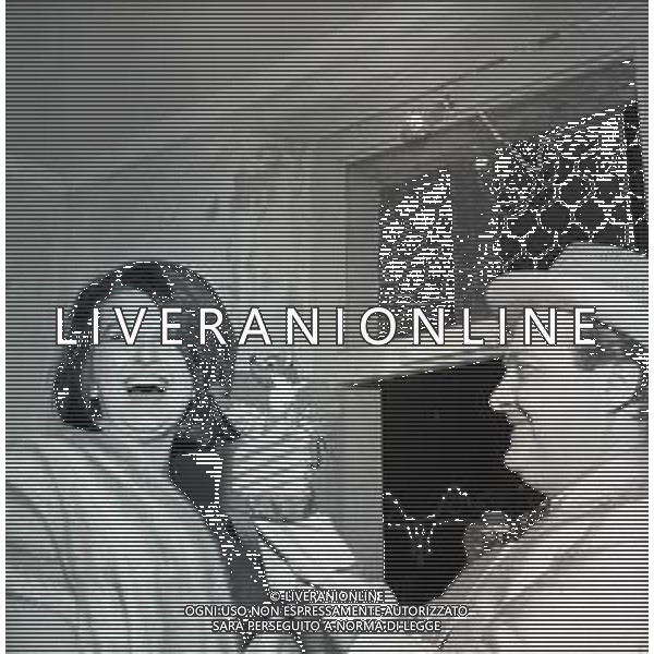08-08-1963 SALERNO-RETROSPETTIVA MINA MAZZINI CANTANTE NELLA FOTO MINA MAZZINI CON AURELIO FIERRO AG ALDO LIVERANI SAS