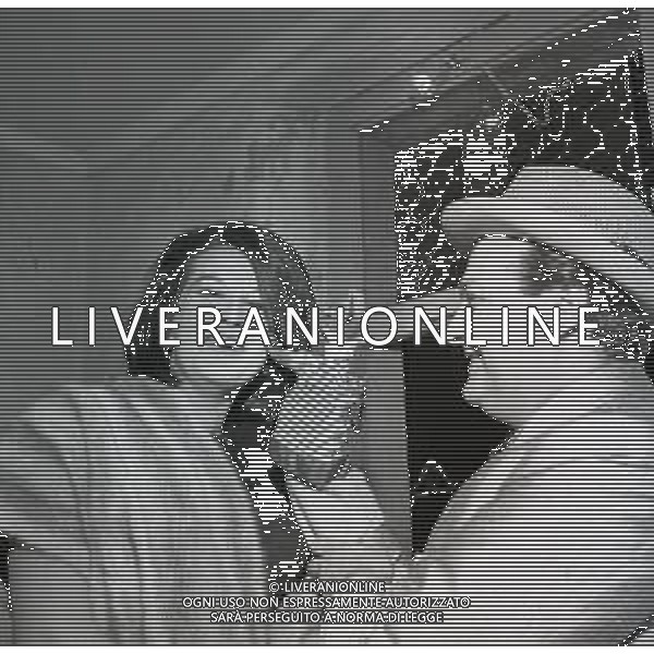 08-08-1963 SALERNO-RETROSPETTIVA MINA MAZZINI CANTANTE NELLA FOTO MINA MAZZINI CON AURELIO FIERRO AG ALDO LIVERANI SAS