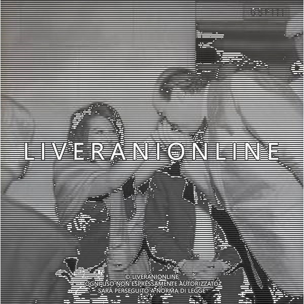 08-08-1963 SALERNO-RETROSPETTIVA MINA MAZZINI CANTANTE NELLA FOTO MINA MAZZINI CON AURELIO FIERRO AG ALDO LIVERANI SAS