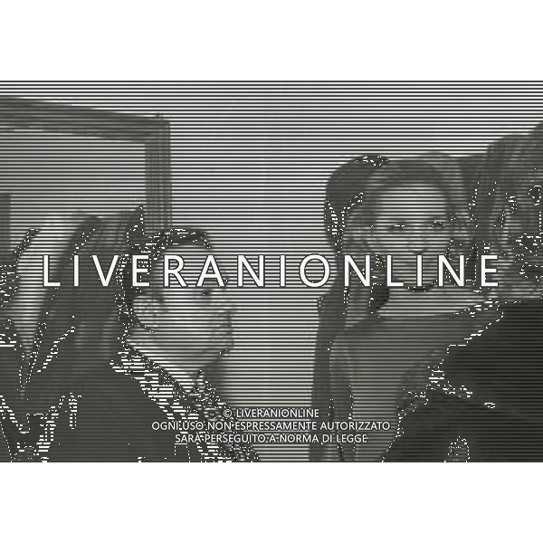 NEG-RETROSPETTIVA IVA ZANICCHI CANTANTE NELLA FOTO IVA ZANICCHI NELL\'ANNO 1970 A SANREMO CON LUCIANO TAJOLI AG ALDO LIVERANI SAS