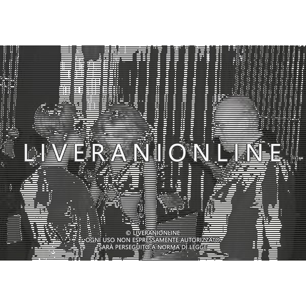 NEG-RETROSPETTIVA MINA MAZZINI CANTANTE NELLA FOTO MINA MAZZINI A VENEZIA ALLA PREMIAZIONE DELLA GONDOLA D\'ORO NELL\'ANNO 1968 AG ALDO LIVERANI SAS