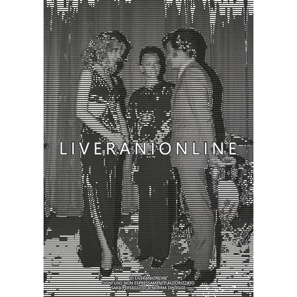 NEG-RETROSPETTIVA MINA MAZZINI CANTANTE NELLA FOTO MINA MAZZINI A VENEZIA ALLA PREMIAZIONE DELLA GONDOLA D\'ORO NELL\'ANNO 1968 AG ALDO LIVERANI SAS