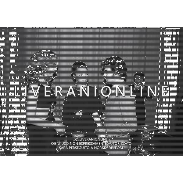 NEG-RETROSPETTIVA MINA MAZZINI CANTANTE NELLA FOTO MINA MAZZINI A VENEZIA ALLA PREMIAZIONE DELLA GONDOLA D\'ORO NELL\'ANNO 1968 AG ALDO LIVERANI SAS 