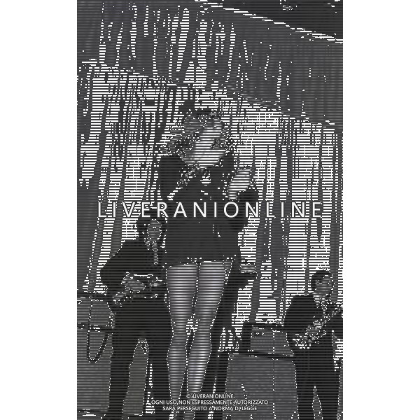 NEG-RETROSPETTIVA MINA MAZZINI CANTANTE NELLA FOTO MINA MAZZINI A VENEZIA ALLA PREMIAZIONE DELLA GONDOLA D\'ORO NELL\'ANNO 1968 AG ALDO LIVERANI SAS