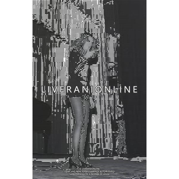 NEG-RETROSPETTIVA MINA MAZZINI CANTANTE NELLA FOTO MINA MAZZINI A VENEZIA ALLA PREMIAZIONE DELLA GONDOLA D\'ORO NELL\'ANNO 1968 AG ALDO LIVERANI SAS