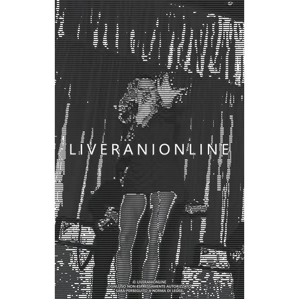 NEG-RETROSPETTIVA MINA MAZZINI CANTANTE NELLA FOTO MINA MAZZINI A VENEZIA ALLA PREMIAZIONE DELLA GONDOLA D\'ORO NELL\'ANNO 1968 AG ALDO LIVERANI SAS