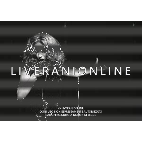 NEG-RETROSPETTIVA MINA MAZZINI CANTANTE NELLA FOTO MINA MAZZINI A MILANO AL TEATRO LIRICO NELL\'ANNO 1971 AG ALDO LIVERANI SAS