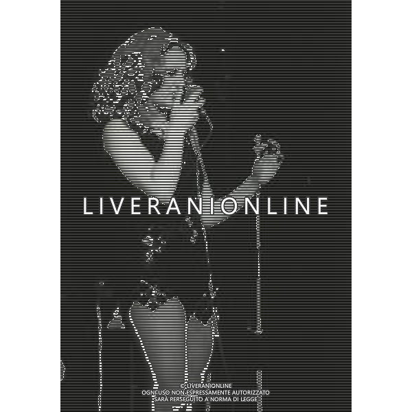 NEG-RETROSPETTIVA MINA MAZZINI CANTANTE NELLA FOTO MINA MAZZINI A MILANO AL TEATRO LIRICO NELL\'ANNO 1971 AG ALDO LIVERANI SAS