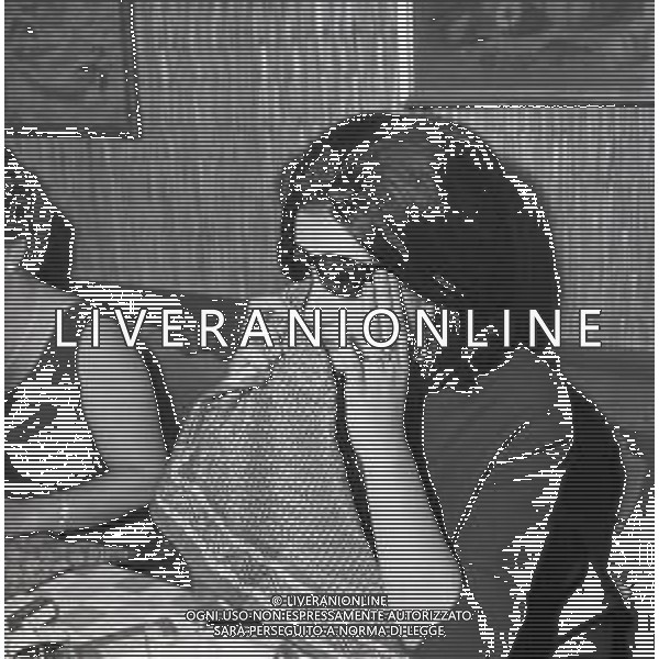 NEG-01-10-1963 MILANO RETROSPETTIVA MINA MAZZINI CANTANTE NELLA FOTO MINA MAZZINI CON MARISA DEL FRATE E CORRADO PANI A MILANO IN UN RISTORANTE AG ALDO LIVERANI SAS