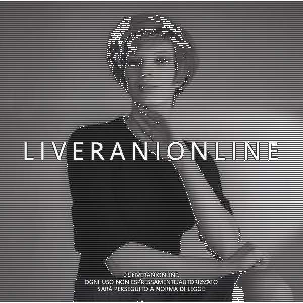 NEG-RETROSPETTIVA IVA ZANICCHI CANTANTE NELLA FOTO IVA ZANICCHI NELL\'ANNO 1965 AG ALDO LIVERANI SAS 