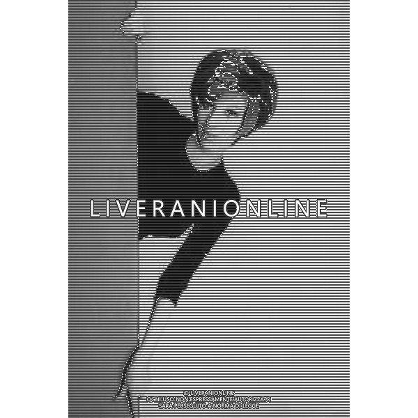 NEG-RETROSPETTIVA IVA ZANICCHI CANTANTE NELLA FOTO IVA ZANICCHI NELL\'ANNO 1965 AG ALDO LIVERANI SAS 