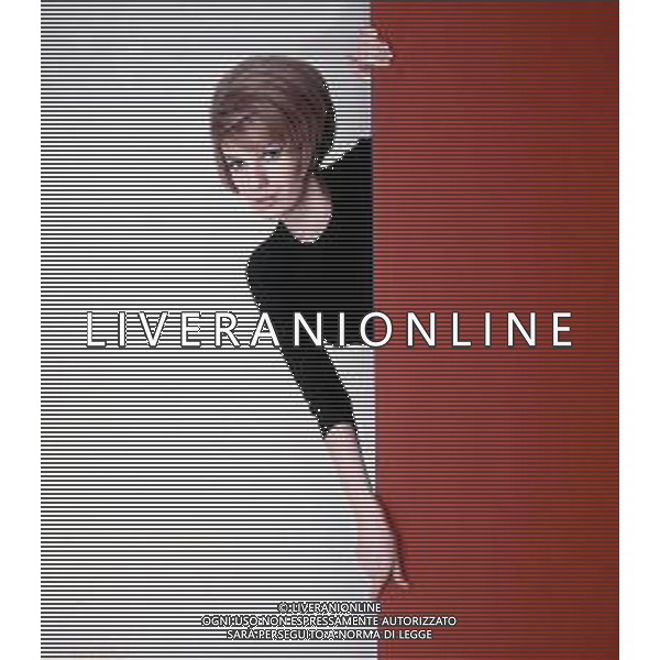 COL-RETROSPETTIVA IVA ZANICCHI CANTANTE NELLA FOTO IVA ZANICCHI NELL\'ANNO 1965 AG ALDO LIVERANI SAS 