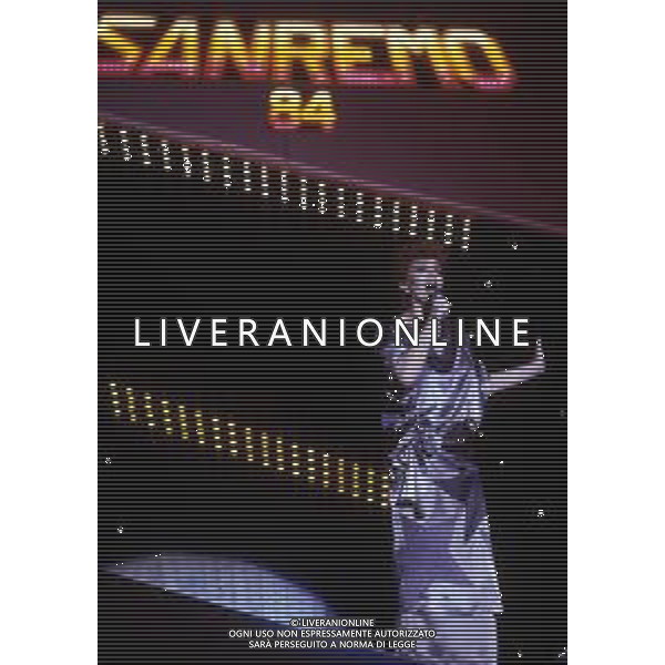 DIAP-RETROSPETTIVA IVA ZANICCHI CANTANTE NELLA FOTO IVA ZANICCHI NELL\'ANNO 1984 AL FESTIVAL DI SANREMO AG ALDO LIVERANI SAS  